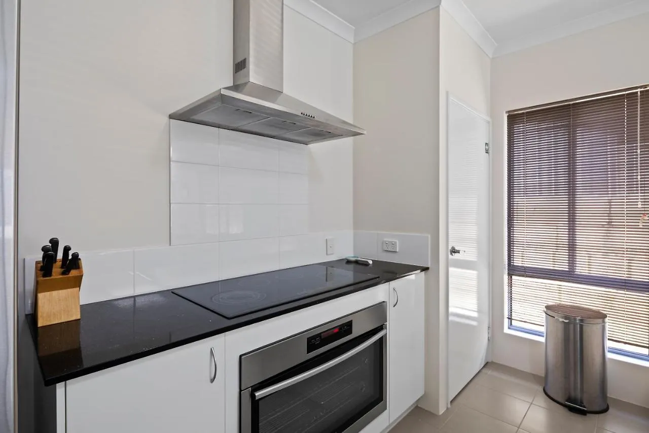 4 Comfy Spacious Family Home Perth Holiday home